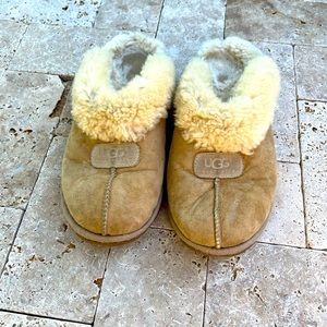 UGG Coquette Slipper, Wear indoors or out. Insole Sheepskin worn off